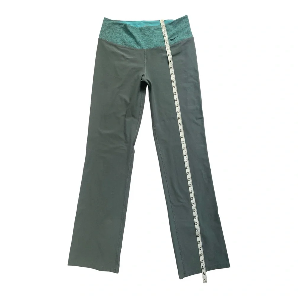 Nike Dri-Fit‎ Women’s Straight Leg Yoga Sports Athletic Pants Size M